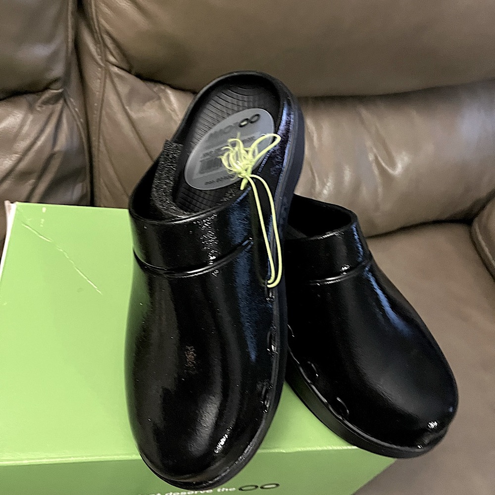Oofos Unisex clog
